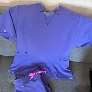 FIGS PURPLE SCRUB SET